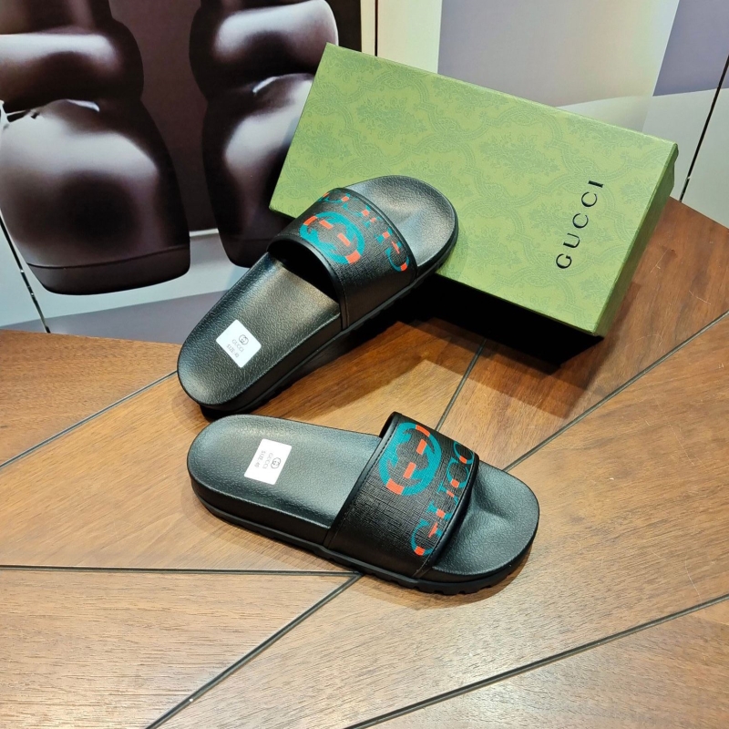 G*u*i slippers